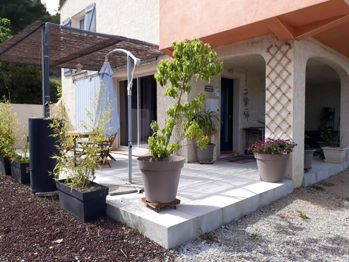 Domaine De La Clotte Acomodação com café da manhã Roquefort-des-Corbières Exterior foto